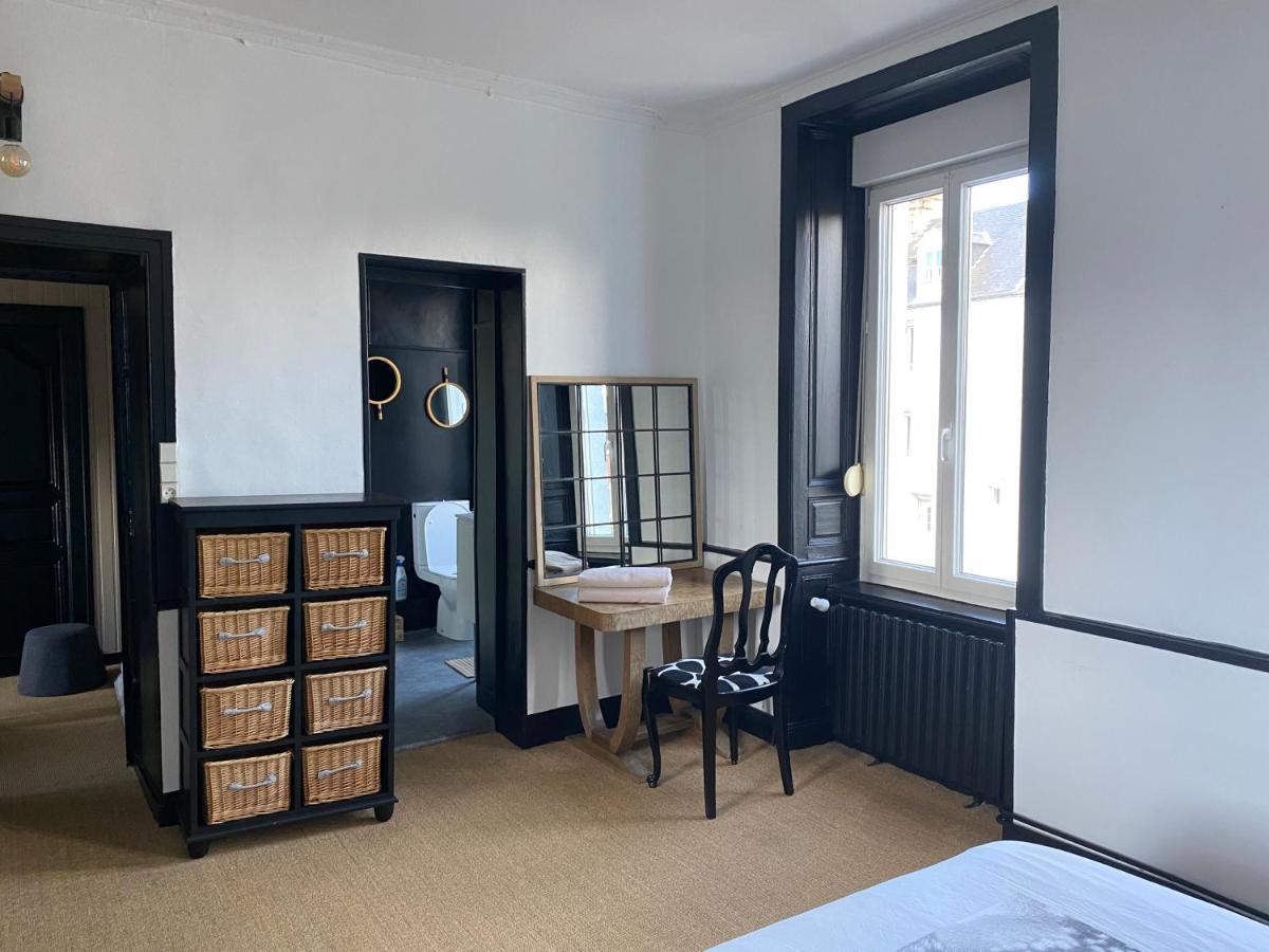 Chambre Spacieuse Dans Maison Renovee Granville Buitenkant foto